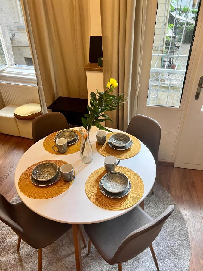 Adorable, Cosy Apartment At The Heroes' Square Budapest Exterior photo